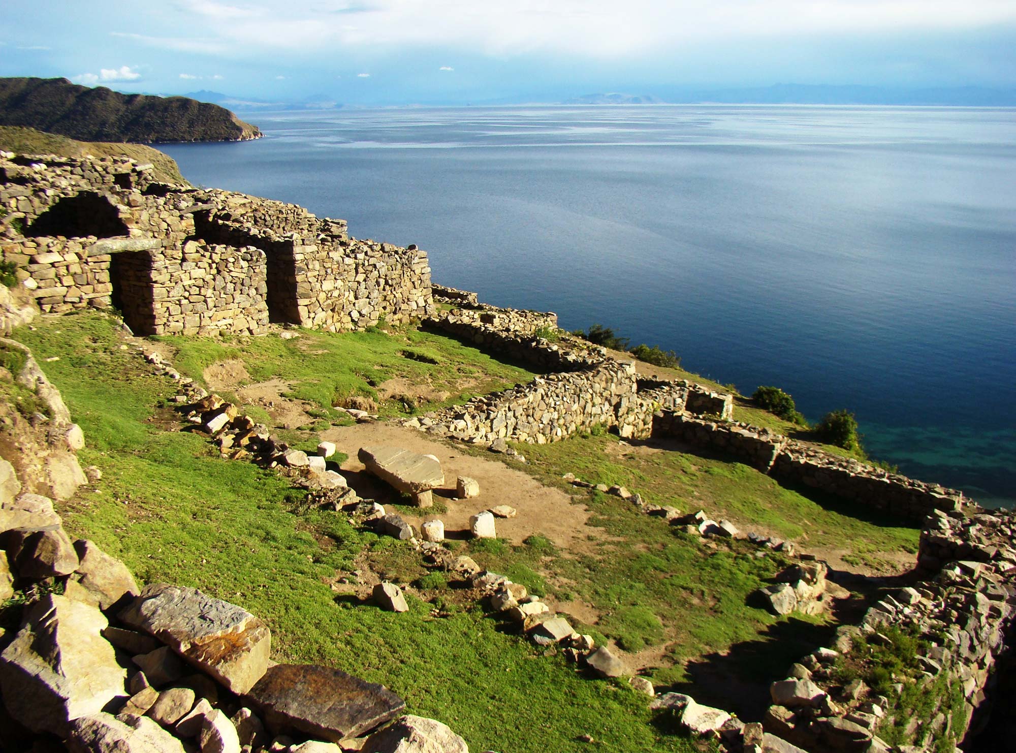 Bolivia. Titicaca. Soløya. Ruiner av inka-palasset. Foto
