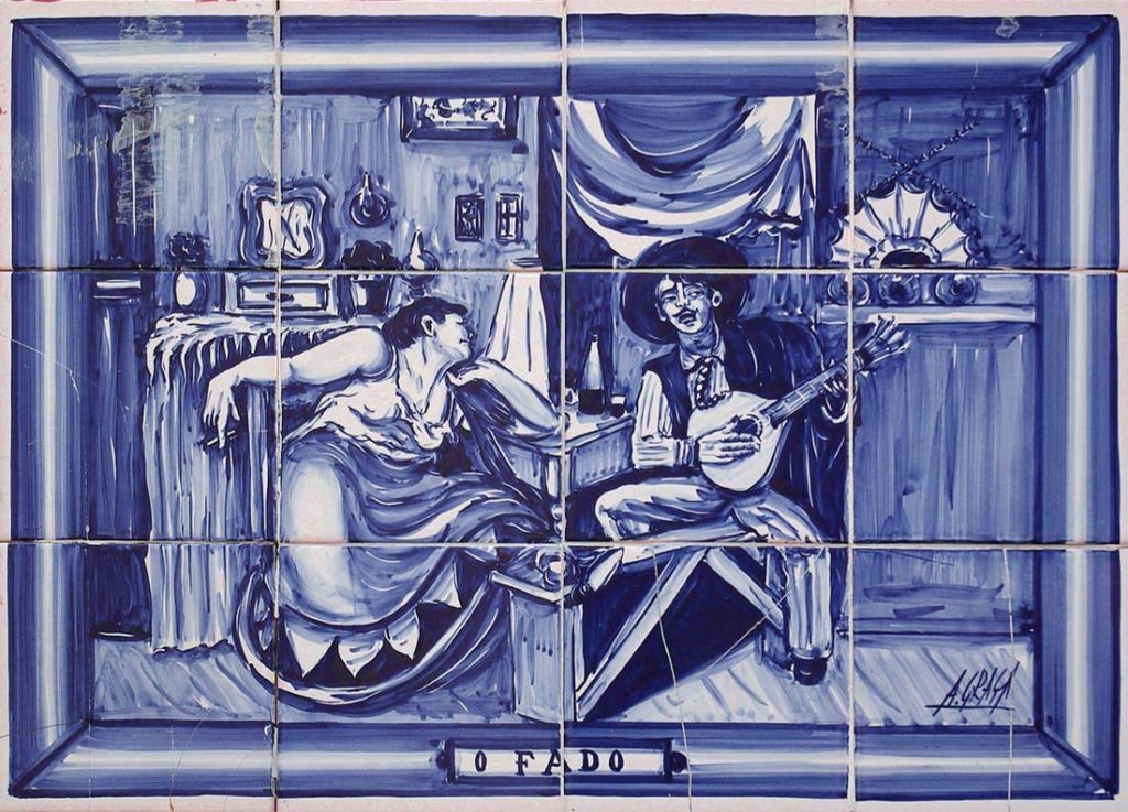 Portugal. Flisepanel som viser fado - tradisjonell portugisisk sang. Foto: Pixabay