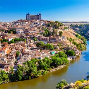 Spania. Toledo. Utsikt over byen og Tajo-elven. Foto